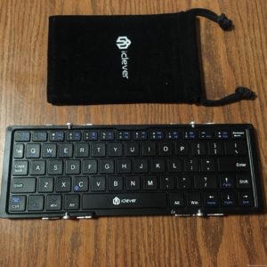 タブレットには持ち運びしやすいキーボードが便利！オススメはiClever IC-BK03 折りたたみ式Bluetoothキーボード